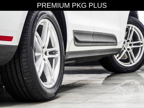 Used 2023 Porsche Macan AWD/4WD image 21