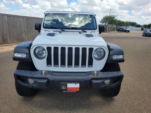 Used 2022 Jeep Wrangler Unlimited Rubicon w/ Cold Weather Group AWD/4WD image 3
