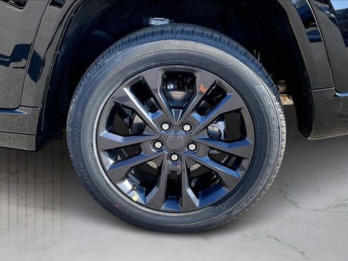 New 2026 Jeep Grand Cherokee Limited AWD/4WD image 35