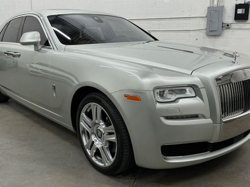 Used 2015 Rolls-Royce Ghost RWD image 2