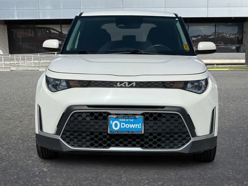 Used 2023 Kia Soul LX w/ Option Group 015 FWD image 11