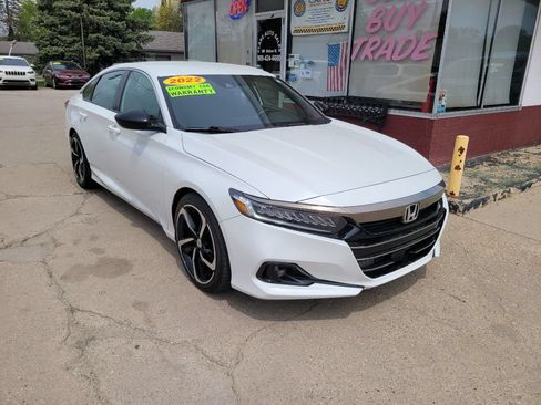 Used 2022 Honda Accord Sport image 3