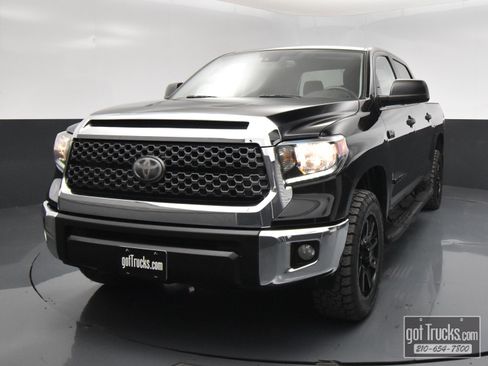 Used 2021 Toyota Tundra SR5 w/ SR5 Upgrade Package AWD/4WD image 51