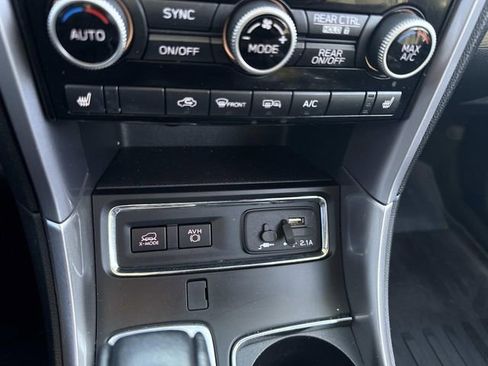 Used 2019 Subaru Ascent Premium image 29