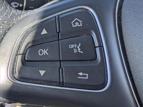 Used 2019 Mercedes-Benz GLC 300 image 13