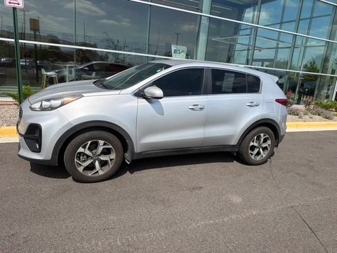 Used 2021 Kia Sportage LX FWD image 3
