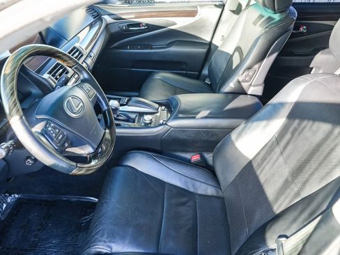 Used 2013 Lexus LS 460 image 17