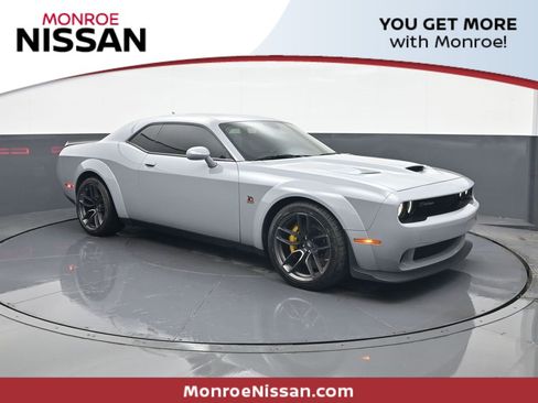 Used 2021 Dodge Challenger R/T Scat Pack image 1