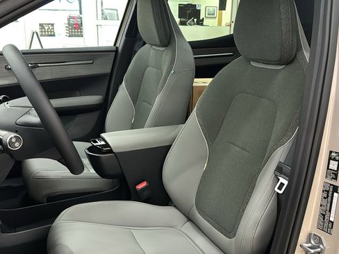 New 2026 Volvo EX30 Ultra w/ Protection Package Premier image 21