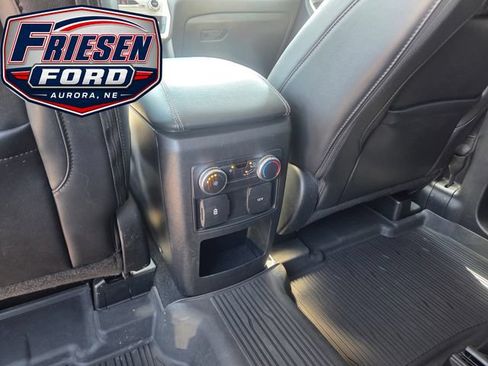 Used 2021 Ford Explorer XLT w/ Equipment Group 202A AWD/4WD image 25