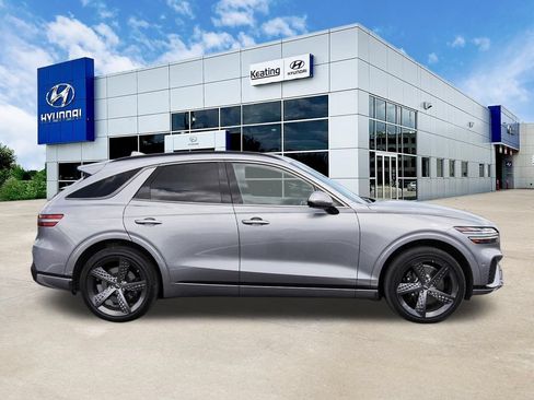 Used 2023 Genesis GV70 2.5T w/ Sport Prestige Package AWD/4WD image 4