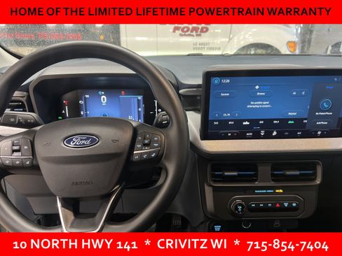 New 2025 Ford Maverick XLT image 8