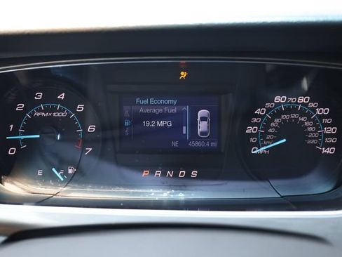 Used 2017 Ford Taurus SEL FWD image 19