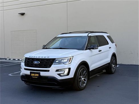 Used 2016 Ford Explorer Sport w/ Equipment Group 401A AWD/4WD image 4