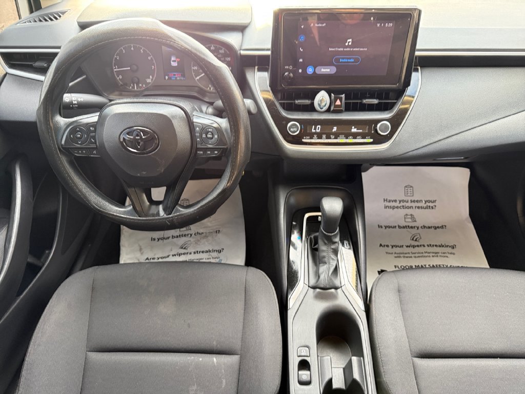 Used 2025 Toyota Corolla LE FWD image 10