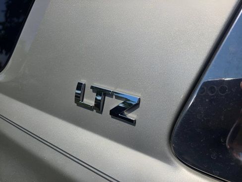 Used 2015 Chevrolet Tahoe LTZ AWD/4WD image 17