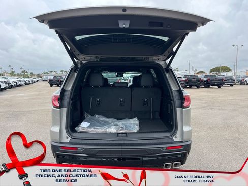 New 2026 GMC Acadia AT4 w/ Luxury Package image 17
