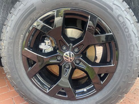 New 2026 Volkswagen Atlas Peak Edition AWD/4WD image 8