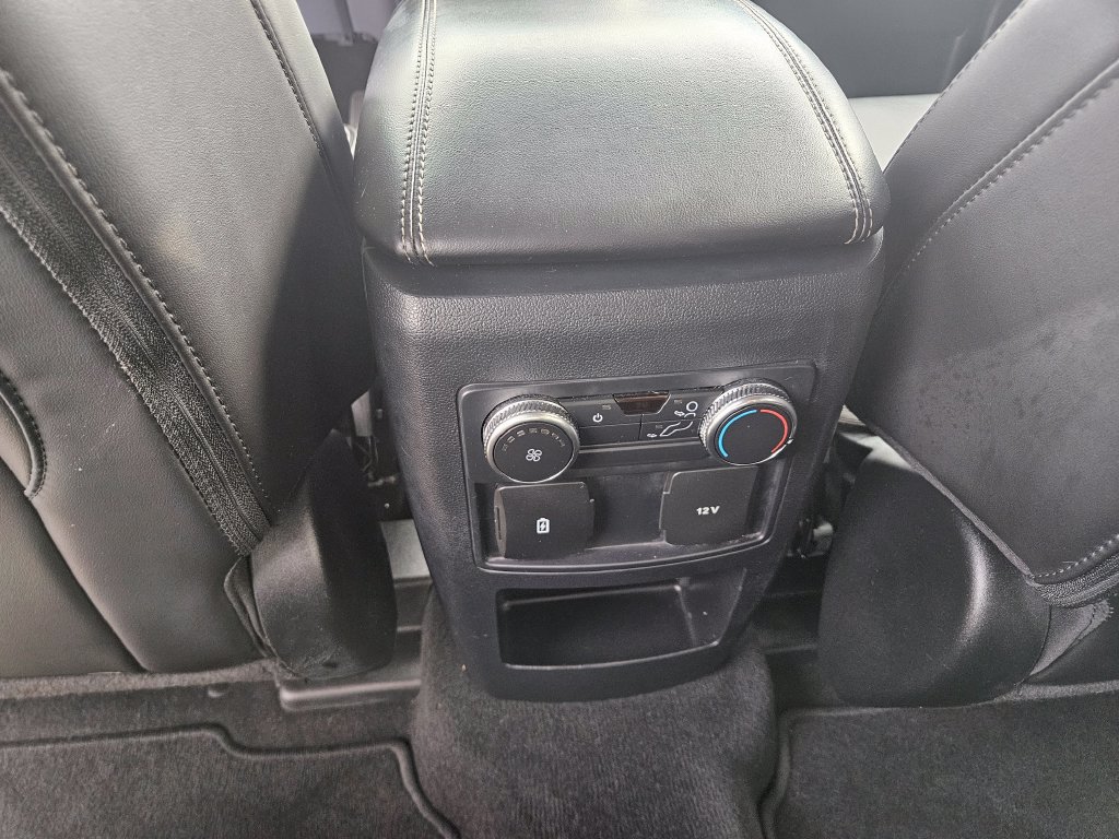 Used 2021 Ford Explorer XLT w/ Equipment Group 202A RWD image 19