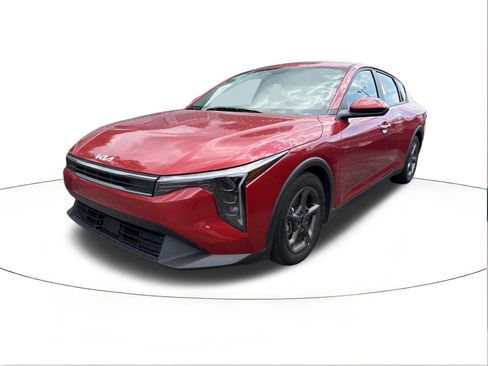 Used 2025 Kia K4 FWD image 4