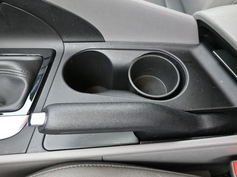 Certified 2025 Hyundai Elantra SE image 15