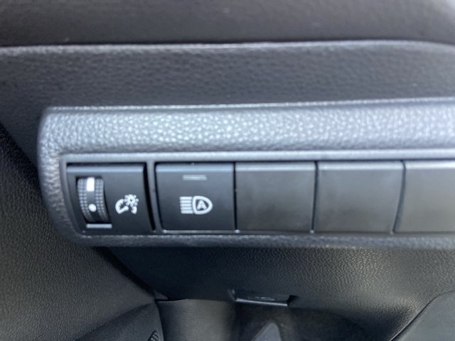 Used 2025 Toyota Corolla LE FWD image 47