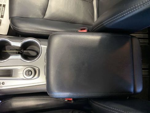 Used 2019 Nissan Pathfinder SL AWD/4WD image 24