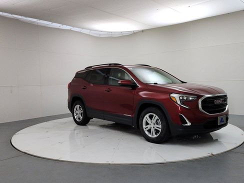Used 2020 GMC Terrain SLE w/ Driver Convenience Package FWD image 1