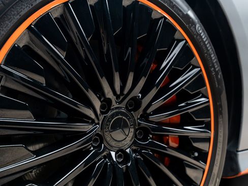 Used 2025 Mercedes-Benz CLE 450 4MATIC Cabriolet w/ Night Package image 6