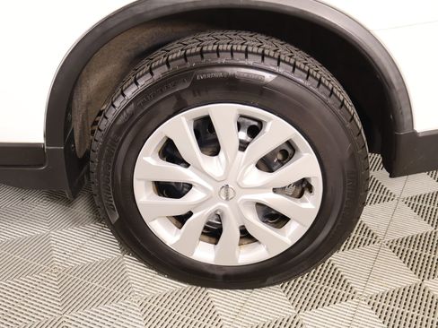 Used 2020 Nissan Rogue S AWD/4WD image 17