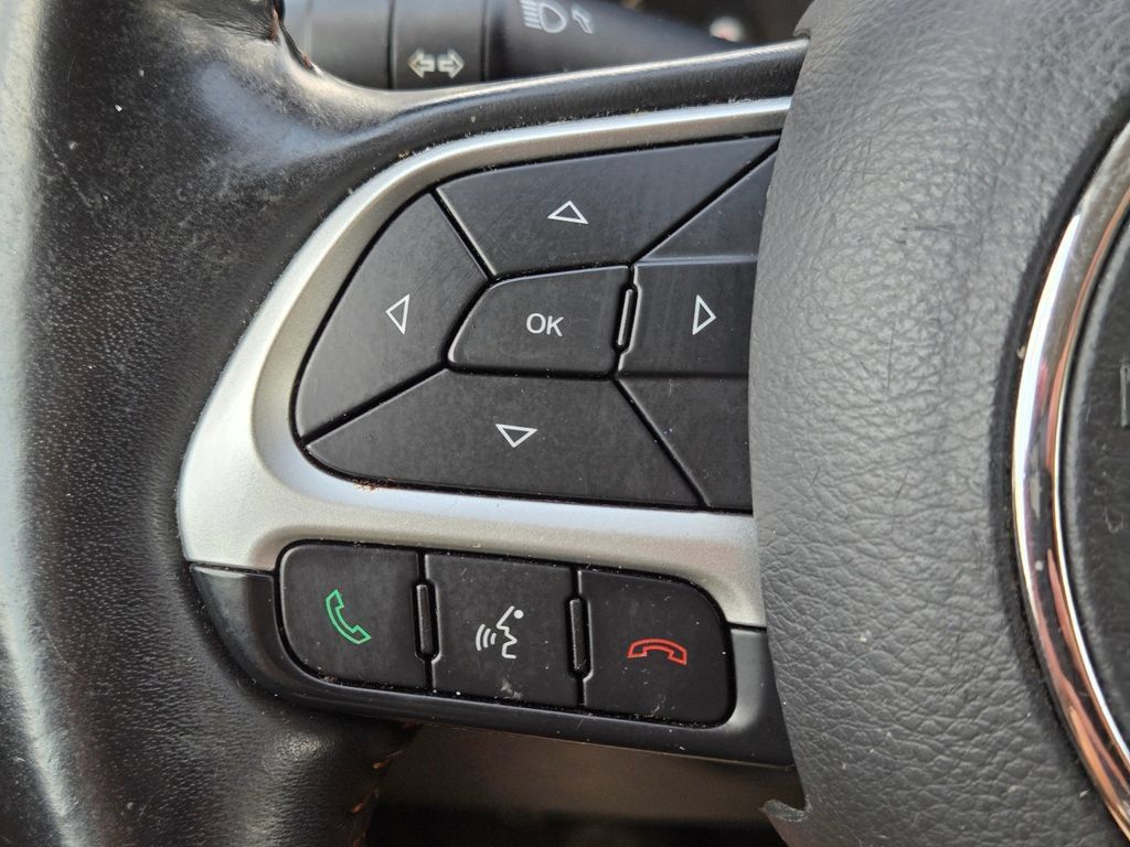 Used 2019 Jeep Compass Limited FWD image 22
