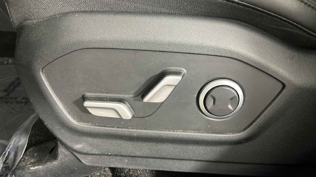 Used 2025 Hyundai Santa Fe SEL AWD/4WD image 37