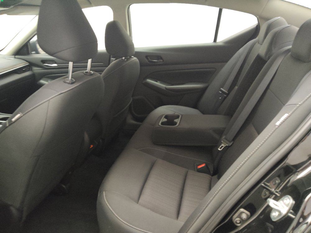 Used 2025 Nissan Altima 2.5 SV FWD image 18