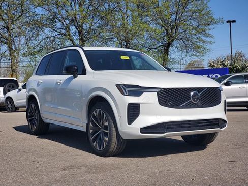 New 2026 Volvo XC90 T8 Ultra w/ Protection Package Premier AWD/4WD image 3