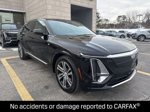 Used 2025 Cadillac Lyriq Luxury image 3