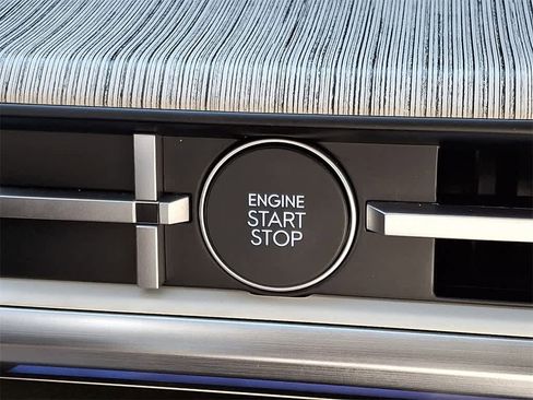 Used 2025 Hyundai Santa Fe Calligraphy image 25