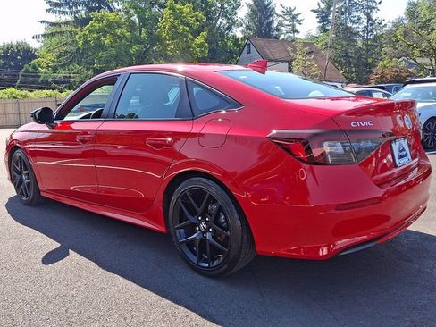 Used 2025 Honda Civic Sport image 4