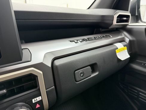 Used 2025 Toyota Tacoma SR5 image 22