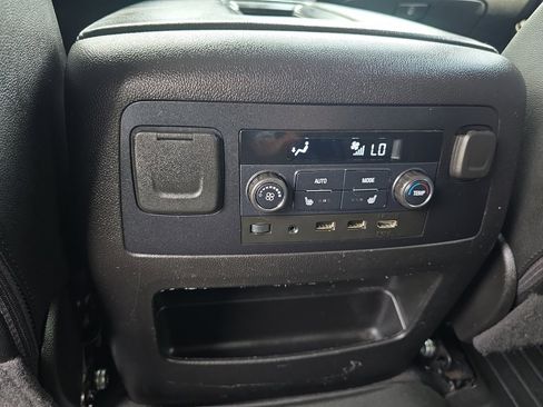 Used 2020 Chevrolet Tahoe LT AWD/4WD image 22