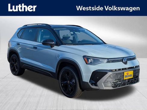 New 2026 Volkswagen Taos SE AWD/4WD image 1