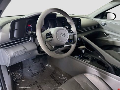 Used 2022 Hyundai Elantra SEL FWD image 23