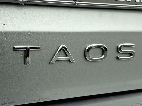 Used 2024 Volkswagen Taos S FWD image 21