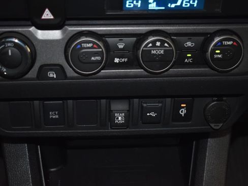 Used 2023 Toyota Tacoma TRD Sport AWD/4WD image 23