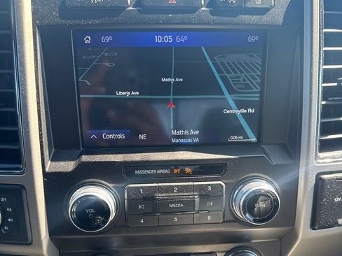 Used 2020 Ford F150 Lariat w/ Equipment Group 502A Luxury AWD/4WD image 18