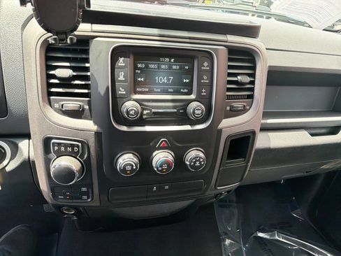 Used 2017 RAM 1500 Express AWD/4WD image 21