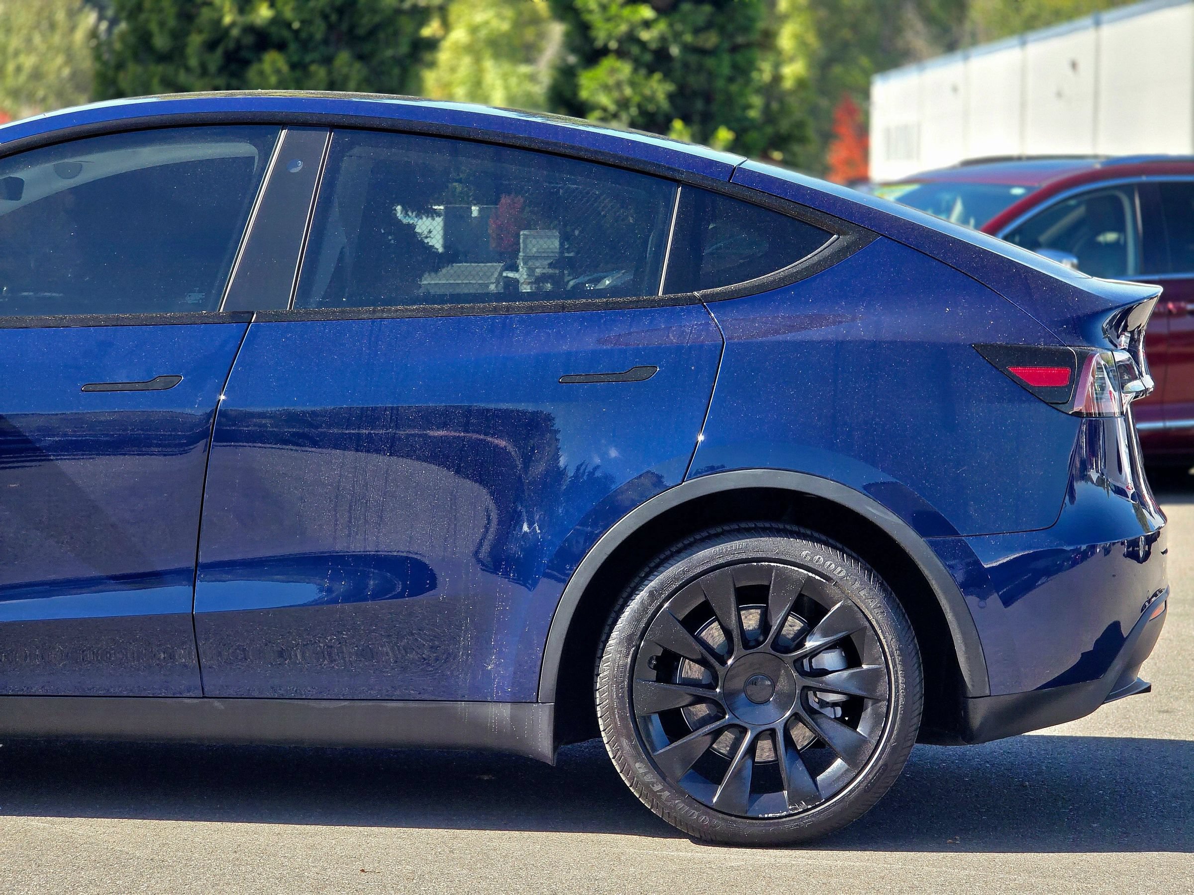 Used 2022 Tesla Model Y Long Range AWD/4WD image 7