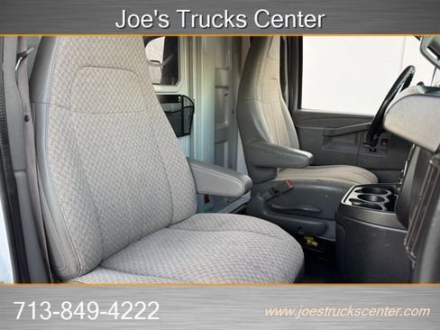 Used 2018 Chevrolet Express 3500 w/ Power Convenience Package image 20