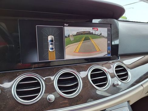 Used 2018 Mercedes-Benz E 300 image 29