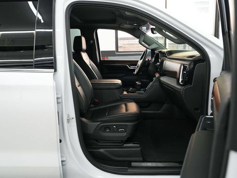 Used 2023 GMC Sierra 1500 Denali w/ Denali Reserve Package AWD/4WD image 32