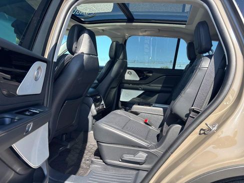 Used 2025 Lincoln Aviator Reserve w/ Equipment Group 201A AWD/4WD image 13